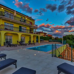 Luxury With Pool Kostrena